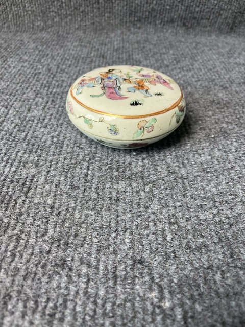 古玩陶瓷粉彩三娘教子紋印色盒真品鑒賞圖