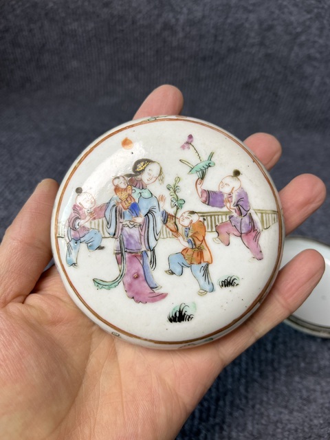 古玩陶瓷粉彩三娘教子紋印色盒真品鑒賞圖