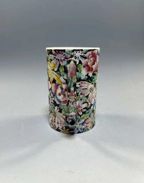 古玩陶瓷百花不落地粉彩執(zhí)杯真品鑒賞圖