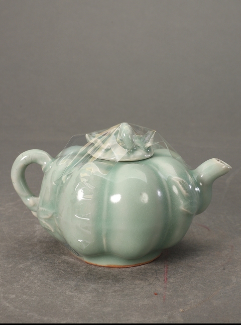 古玩陶瓷青釉瓜棱執(zhí)壺真品鑒賞圖