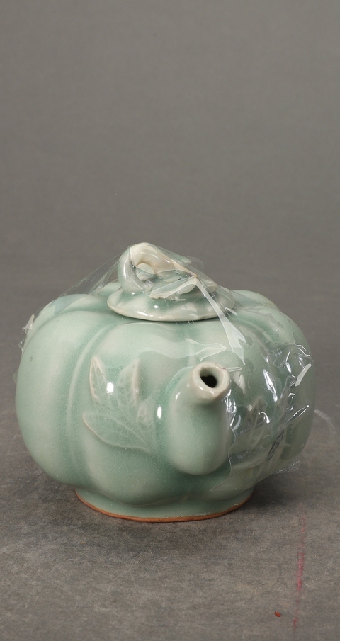 古玩陶瓷青釉瓜棱執(zhí)壺真品鑒賞圖