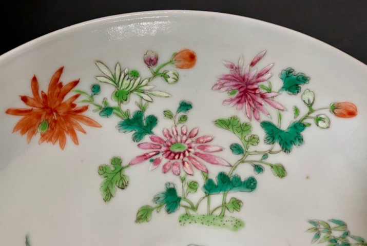 古玩陶瓷清道光 粉彩四季花卉紋盤真品鑒賞圖