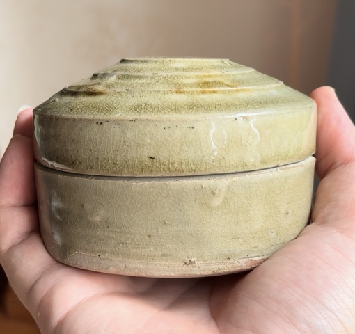 古玩陶瓷長沙窯青釉粉盒真品鑒賞圖