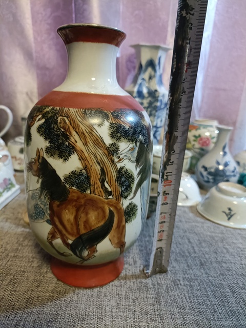古玩陶瓷創匯粉彩駿馬圖撇口瓶拍賣，當前價格2888元