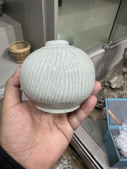 古玩陶瓷青白釉線條罐真品鑒賞圖