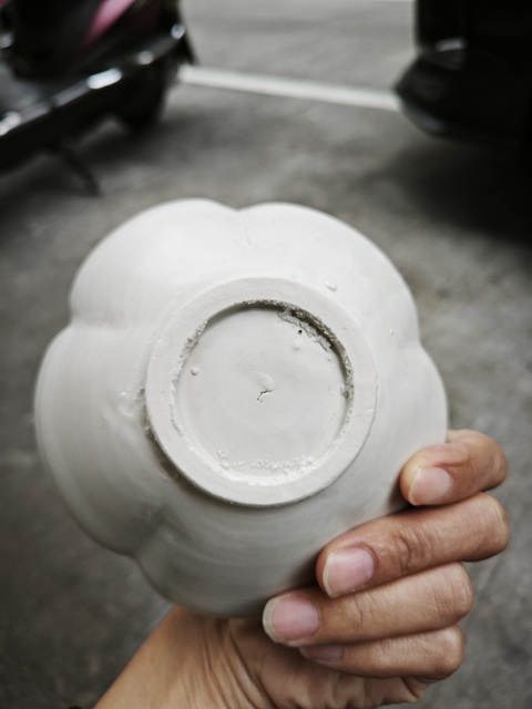 古玩陶瓷邢窯白瓷葵口碗真品鑒賞圖