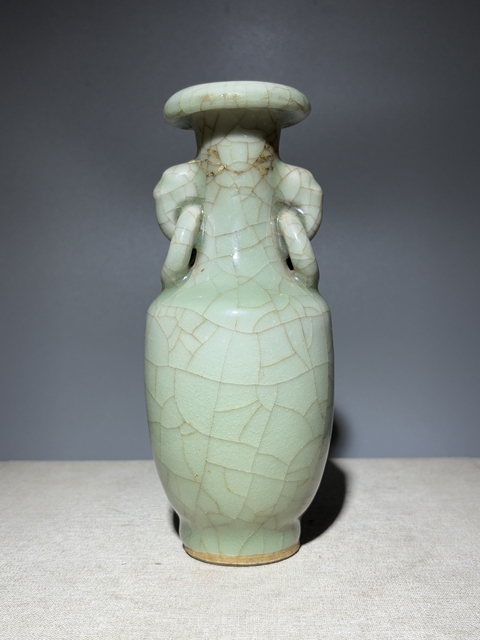 古玩陶瓷青釉雙耳銜環瓶真品鑒賞圖