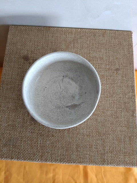 古玩陶瓷龍泉青瓷月白釉臥足杯真品鑒賞圖