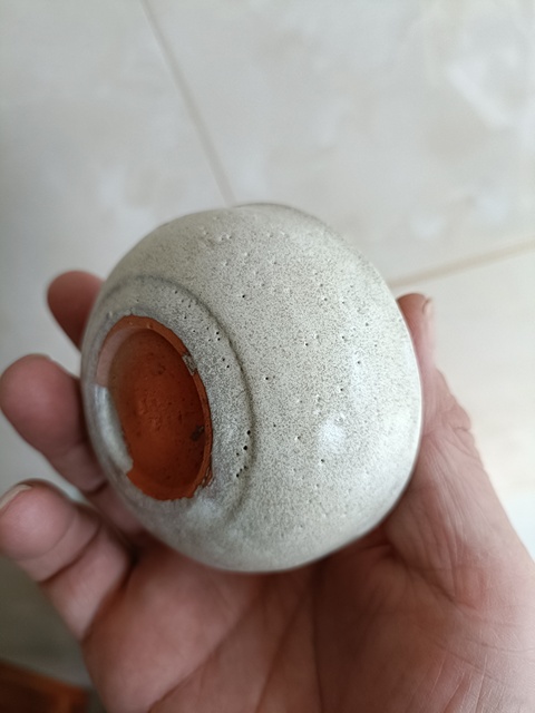 古玩陶瓷龍泉青瓷月白釉臥足杯真品鑒賞圖
