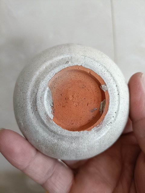 古玩陶瓷龍泉青瓷月白釉臥足杯真品鑒賞圖