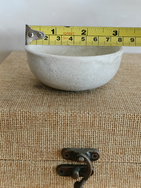 古玩陶瓷龍泉青瓷月白釉臥足杯真品鑒賞圖