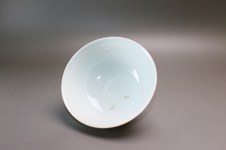 古玩陶瓷清晚期·粉彩十八羅漢圖碗真品鑒賞圖