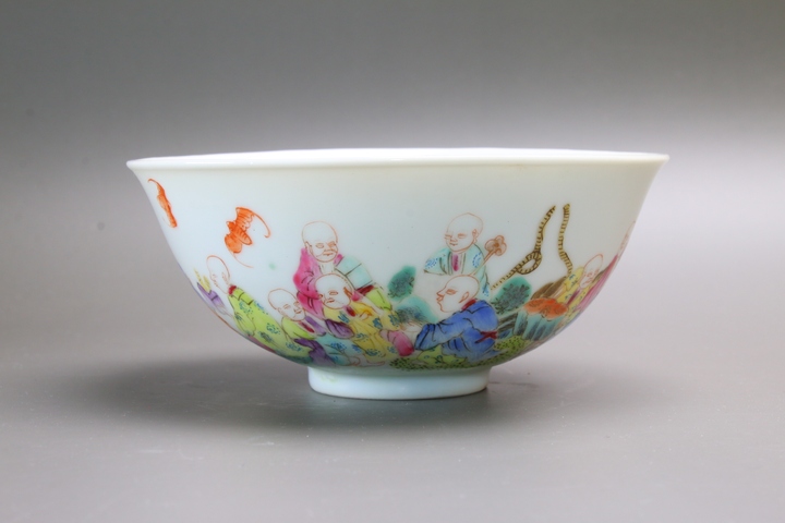 古玩陶瓷清晚期·粉彩十八羅漢圖碗真品鑒賞圖