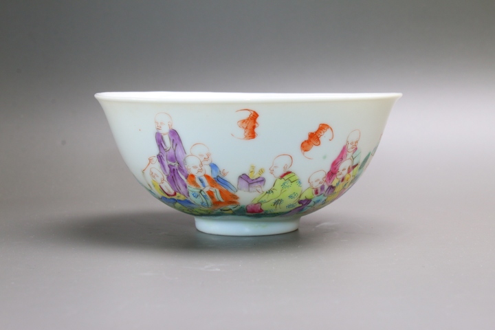 古玩陶瓷清晚期·粉彩十八羅漢圖碗真品鑒賞圖