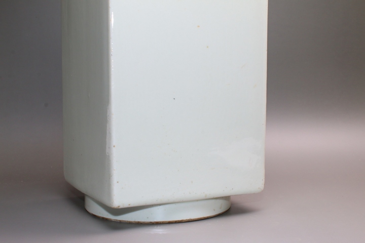 古玩陶瓷清晚期·白釉琮式瓶拍賣，當前價格9000元