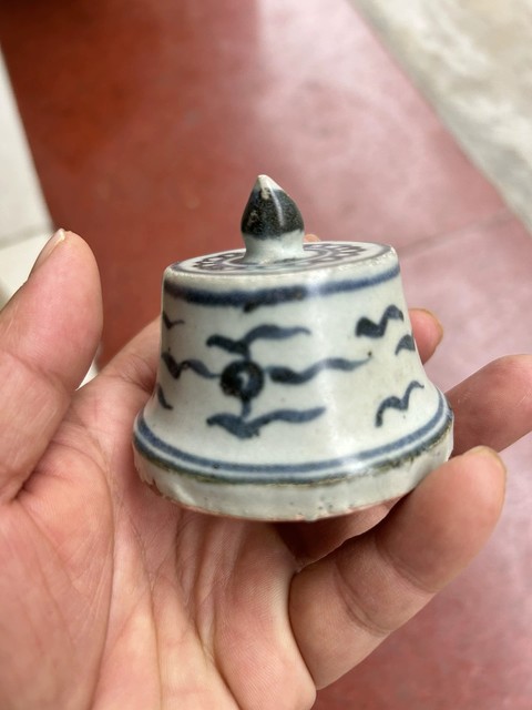 古玩陶瓷青花梅瓶蓋子真品鑒賞圖