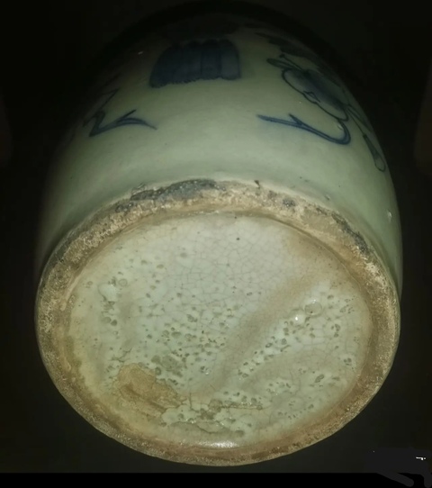 古玩陶瓷清晚期豆青釉暗八仙青花大瓶拍賣,當(dāng)前價格1180元