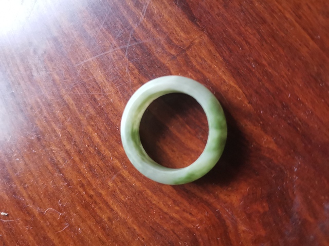 古玩玉器天然翡翠戒指真品鑒賞圖
