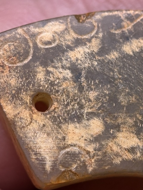 古玩玉器戰國紅沁龍紋玉觿:一對真品鑒賞圖