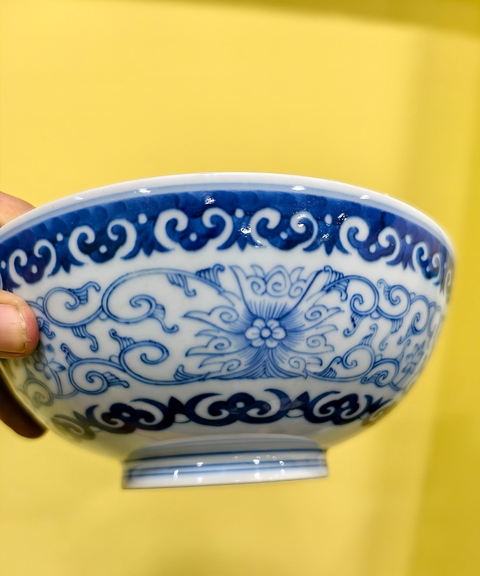 古玩陶瓷清嘉慶 青花纏枝蓮紋大碗真品鑒賞圖