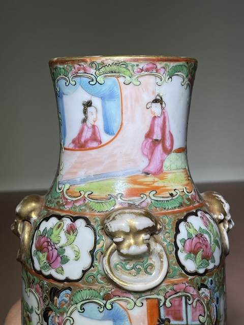 古玩陶瓷罕見珍品清廣彩獅耳銜環(huán)開光滿大人故事尊拍賣,當(dāng)前價格8800元