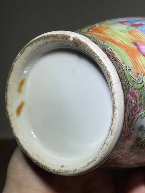 古玩陶瓷罕見珍品清廣彩獅耳銜環(huán)開光滿大人故事尊拍賣,當(dāng)前價格8800元