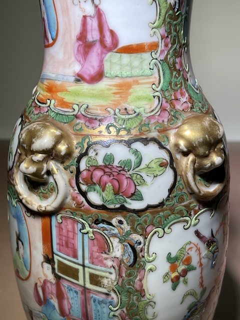 古玩陶瓷罕見珍品清廣彩獅耳銜環(huán)開光滿大人故事尊拍賣,當(dāng)前價格8800元