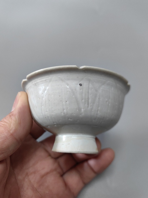 古玩陶瓷元青白釉花口碗拍賣，當前價格395元