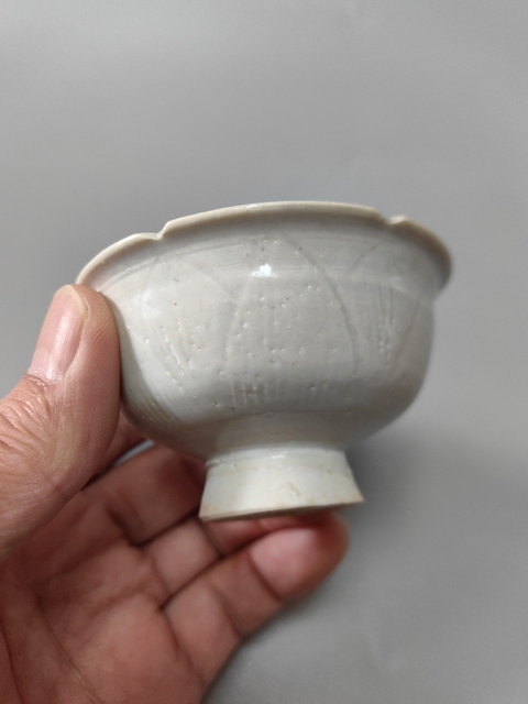 古玩陶瓷元青白釉花口碗拍賣，當前價格395元