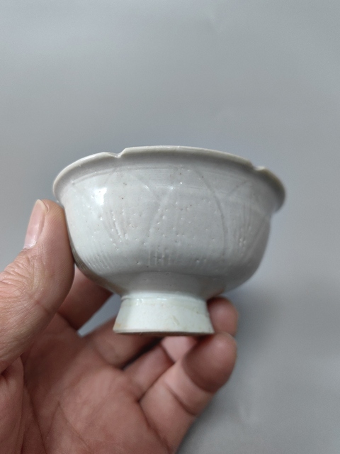 古玩陶瓷元青白釉花口碗拍賣，當前價格395元