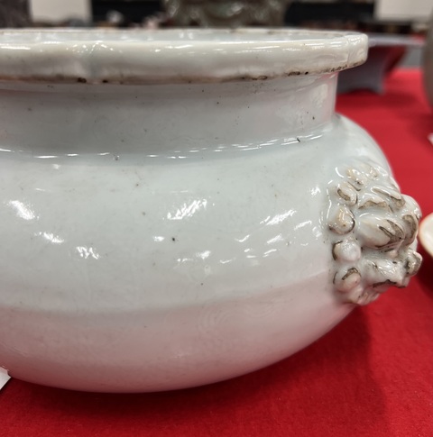 古玩陶瓷明末清初白釉雙獅耳爐真品鑒賞圖