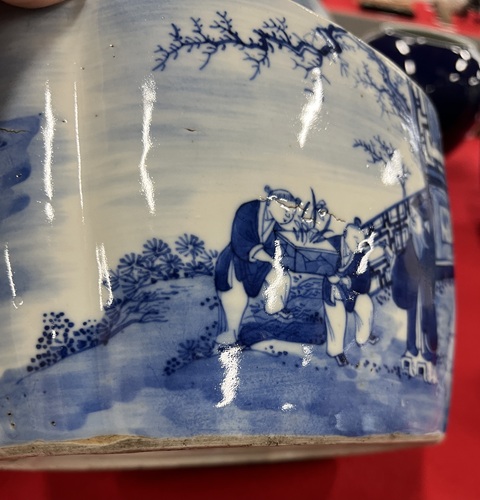 古玩陶瓷清中晚期青花人物故事圖海棠形水指真品鑒賞圖