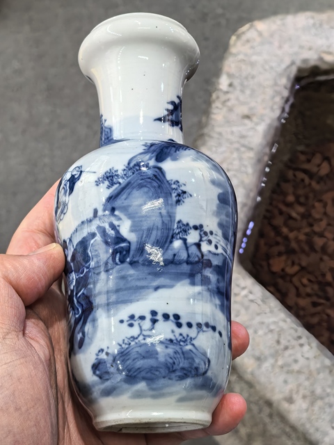 古玩陶瓷清光緒 青花刀馬人物盤口瓶真品鑒賞圖