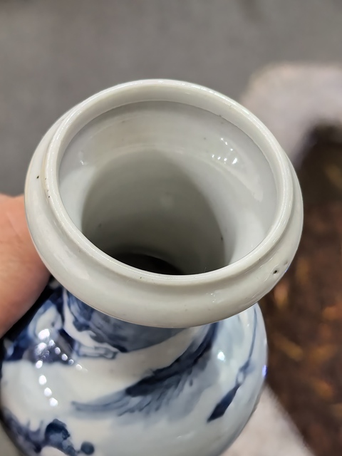 古玩陶瓷清光緒 青花刀馬人物盤口瓶真品鑒賞圖