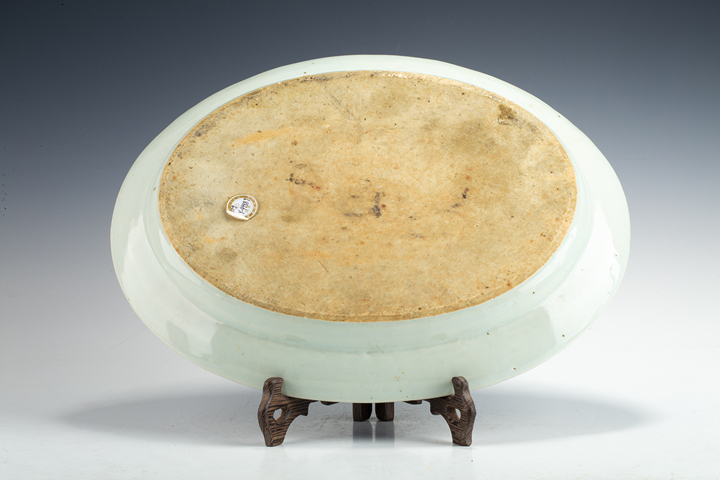 古玩陶瓷清中·青花山水人物紋橢圓盤真品鑒賞圖