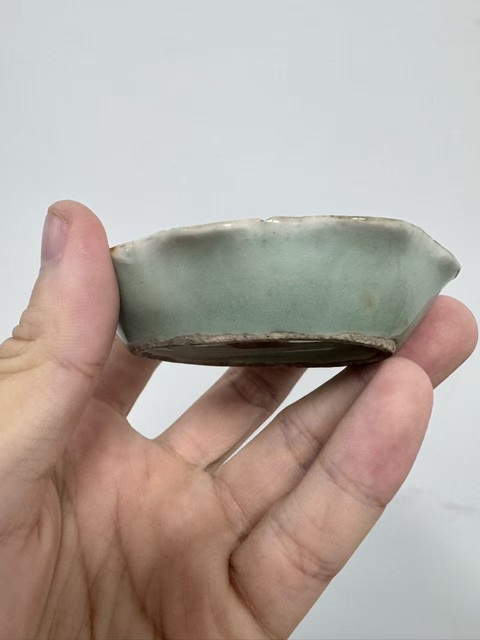 古玩陶瓷同治青釉小筆舔真品鑒賞圖