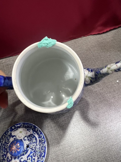 古玩陶瓷花間壽字紋粉彩執(zhí)壺真品鑒賞圖