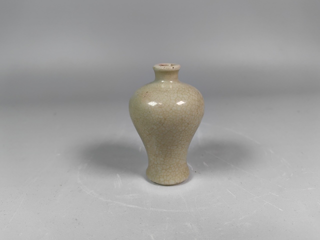 古玩陶瓷清中晚哥釉繕血紅梅瓶真品鑒賞圖