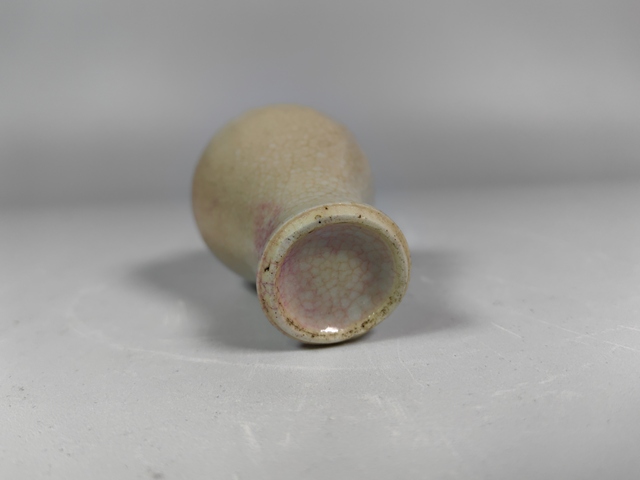古玩陶瓷清中晚哥釉繕血紅梅瓶真品鑒賞圖