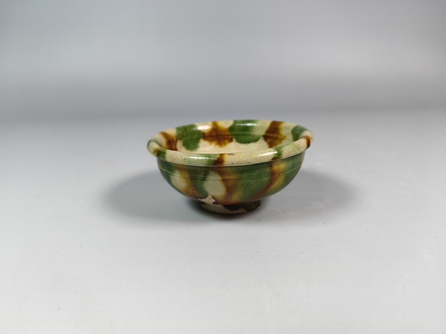 古玩陶瓷唐代三彩茶園真品鑒賞圖