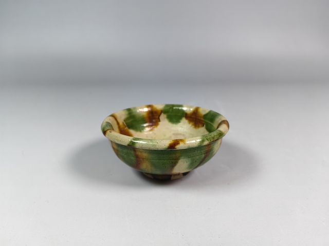 古玩陶瓷唐代三彩茶園真品鑒賞圖