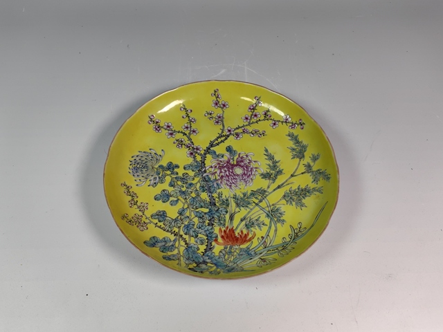古玩陶瓷民國粉彩四季花卉紋花口賞盤真品鑒賞圖