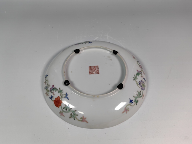 古玩陶瓷民國粉彩四季花卉紋花口賞盤真品鑒賞圖