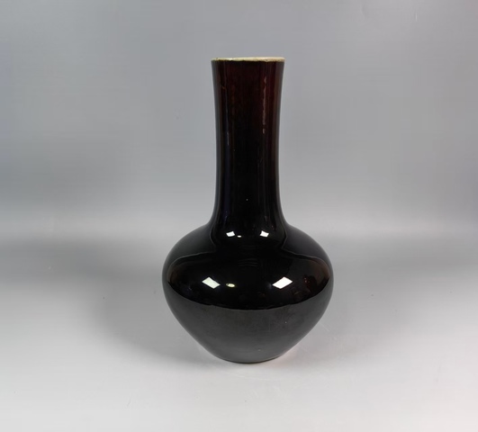 古玩陶瓷清中晚烏金釉天球瓶真品鑒賞圖