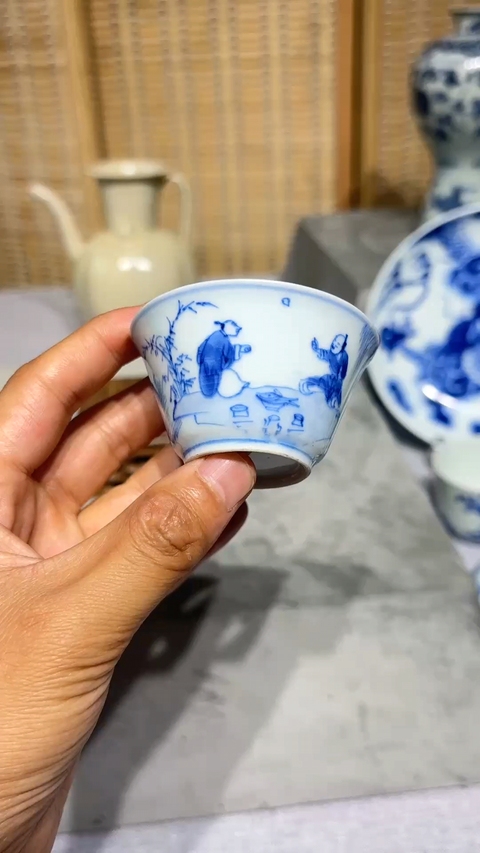 古玩陶瓷康熙青花杯真品鑒賞圖