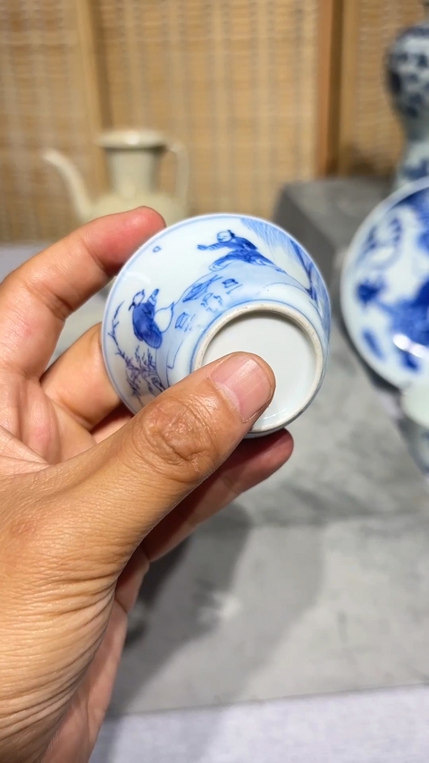 古玩陶瓷康熙青花杯真品鑒賞圖