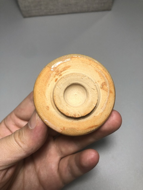 古玩陶瓷龍泉青瓷黃釉蓋罐真品鑒賞圖