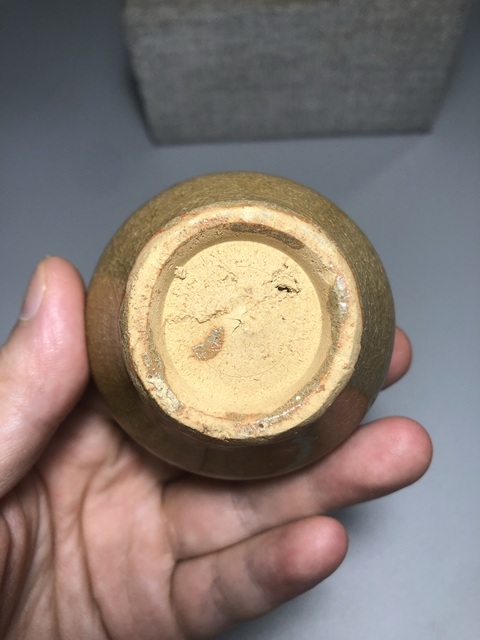 古玩陶瓷龍泉青瓷黃釉蓋罐真品鑒賞圖
