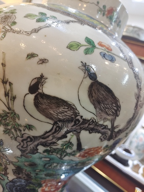 古玩陶瓷五彩洞石牡丹花鳥紋將軍罐真品鑒賞圖