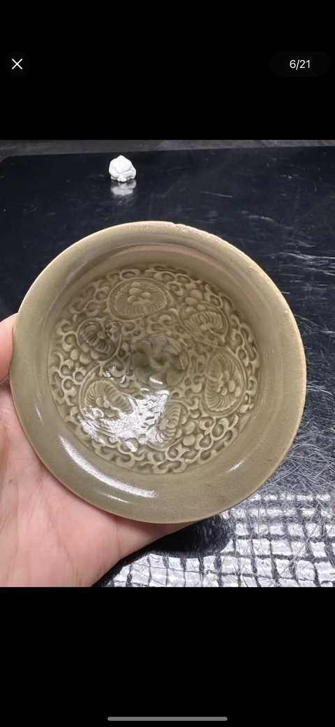 古玩陶瓷耀州窯印花纏枝花卉紋盞真品鑒賞圖
